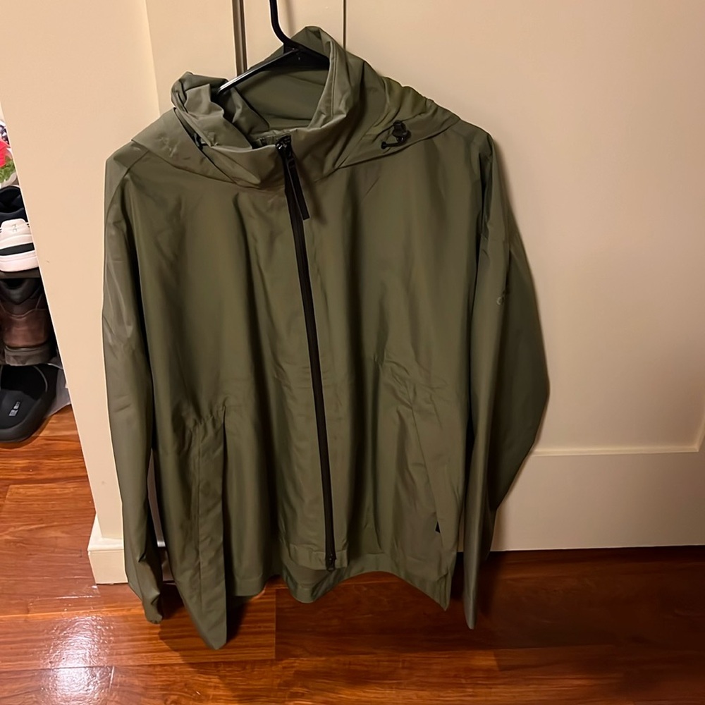 Men’s adidas rain jacket/wind breaker